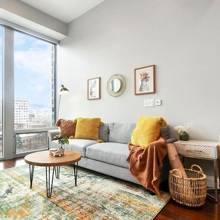 Hostwise Stays - The Washington At Chatham - Free Parking, Private Gym, More! Pittsburgh Esterno foto