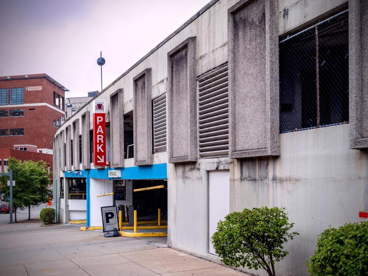 Hostwise Stays - The Washington At Chatham - Free Parking, Private Gym, More! Pittsburgh Esterno foto
